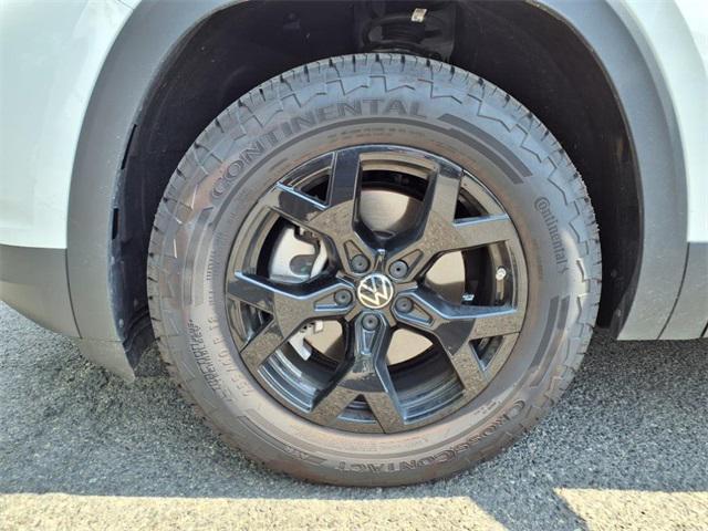 used 2025 Volkswagen Atlas car, priced at $47,988