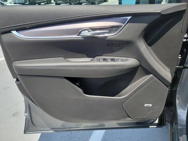 used 2022 Cadillac XT6 car, priced at $31,995