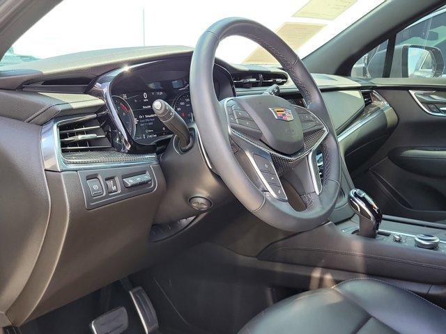 used 2022 Cadillac XT5 car, priced at $39,995