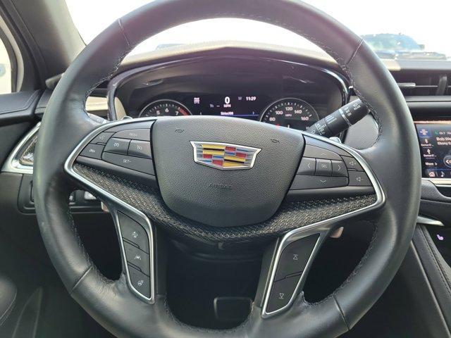 used 2022 Cadillac XT5 car, priced at $39,995