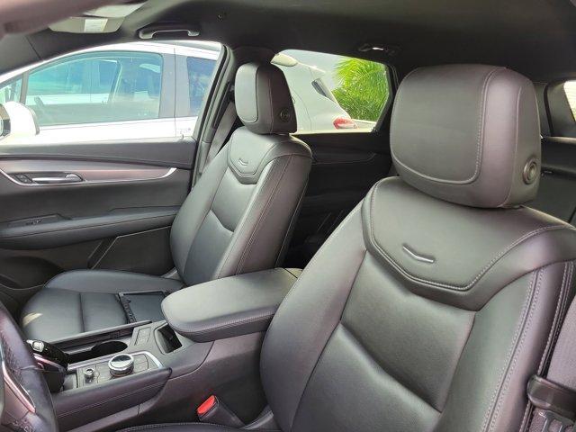 used 2021 Cadillac XT5 car, priced at $25,995