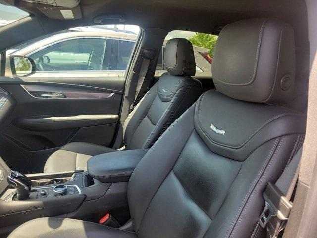 used 2023 Cadillac XT5 car, priced at $27,895