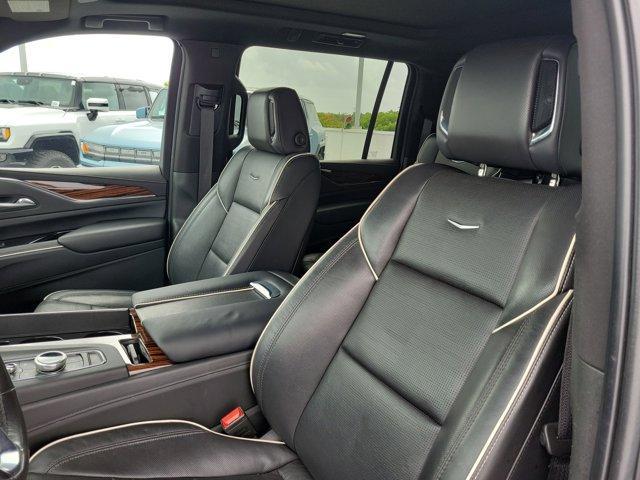 used 2021 Cadillac Escalade ESV car, priced at $57,895
