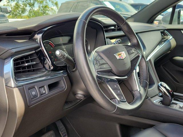 used 2022 Cadillac XT5 car, priced at $29,995