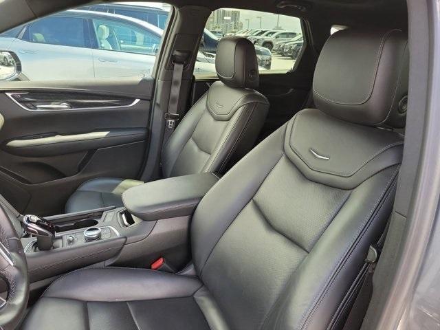 used 2022 Cadillac XT5 car, priced at $29,695