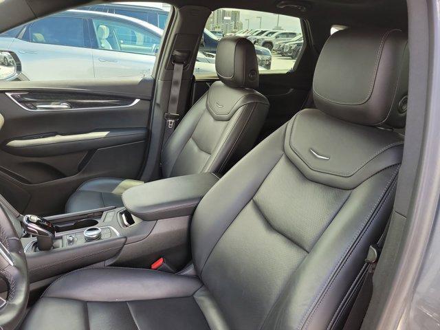 used 2022 Cadillac XT5 car, priced at $29,995