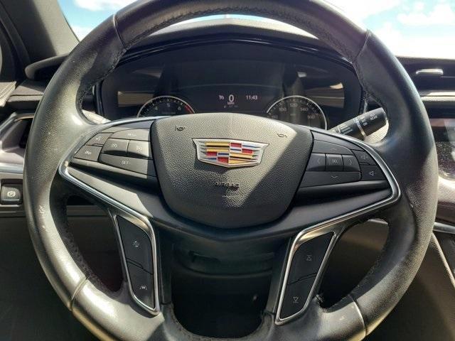 used 2023 Cadillac XT5 car, priced at $26,995