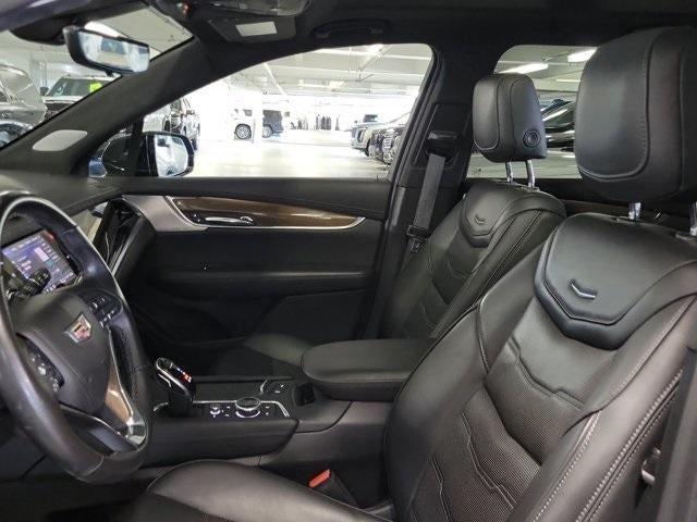 used 2022 Cadillac XT6 car, priced at $34,695