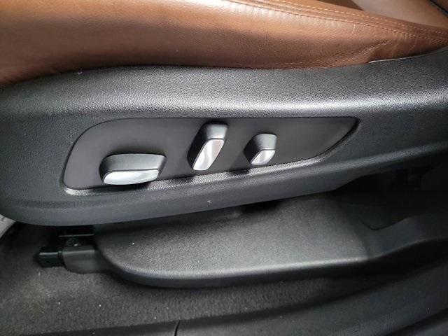 used 2022 Cadillac XT5 car, priced at $30,795