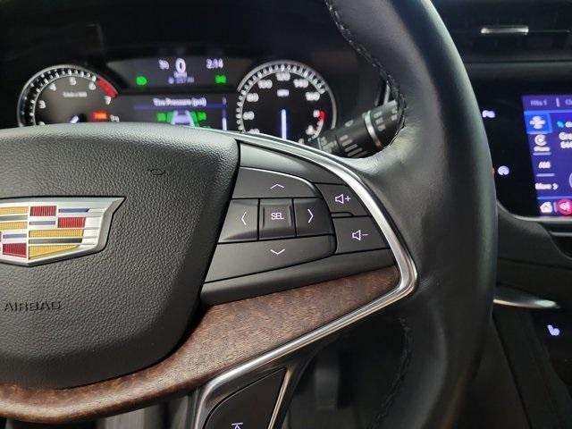used 2022 Cadillac XT5 car, priced at $30,795