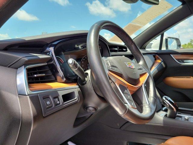 used 2022 Cadillac XT5 car, priced at $30,895
