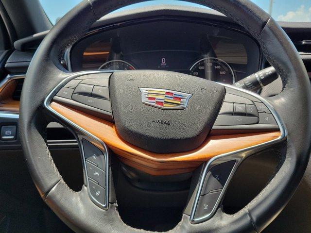 used 2022 Cadillac XT5 car, priced at $30,895