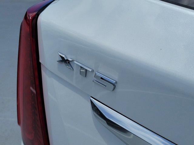used 2022 Cadillac XT5 car, priced at $30,895