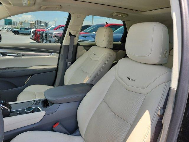 used 2021 Cadillac XT5 car, priced at $31,995