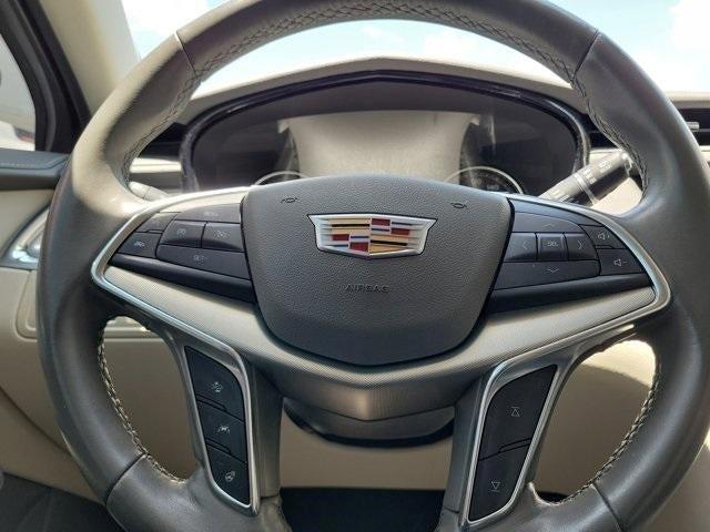 used 2021 Cadillac XT5 car, priced at $29,995