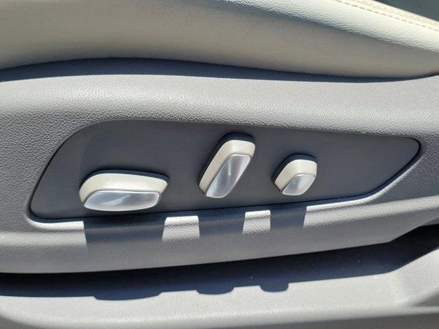 used 2021 Cadillac XT5 car, priced at $29,995