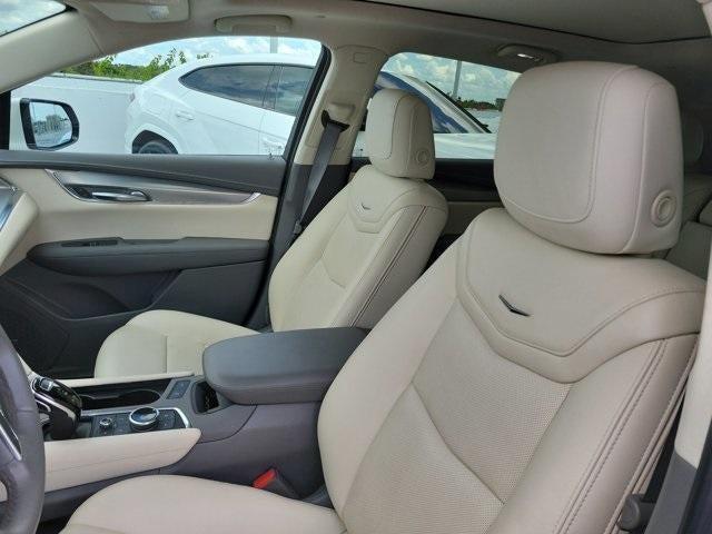 used 2022 Cadillac XT5 car, priced at $29,895