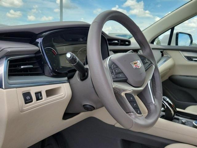 used 2022 Cadillac XT5 car, priced at $29,895