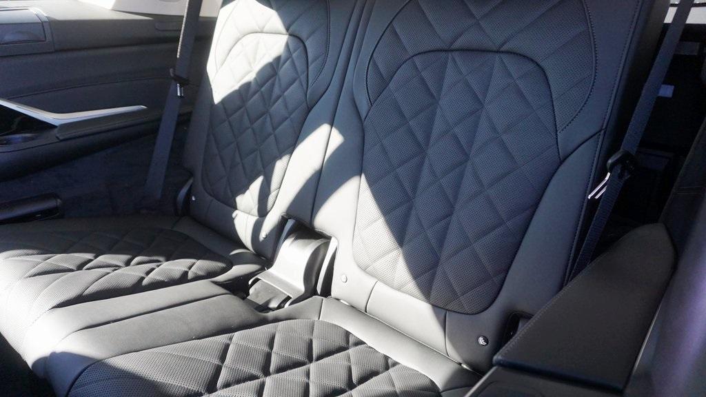 new 2026 BMW X7 car, priced at $95,235