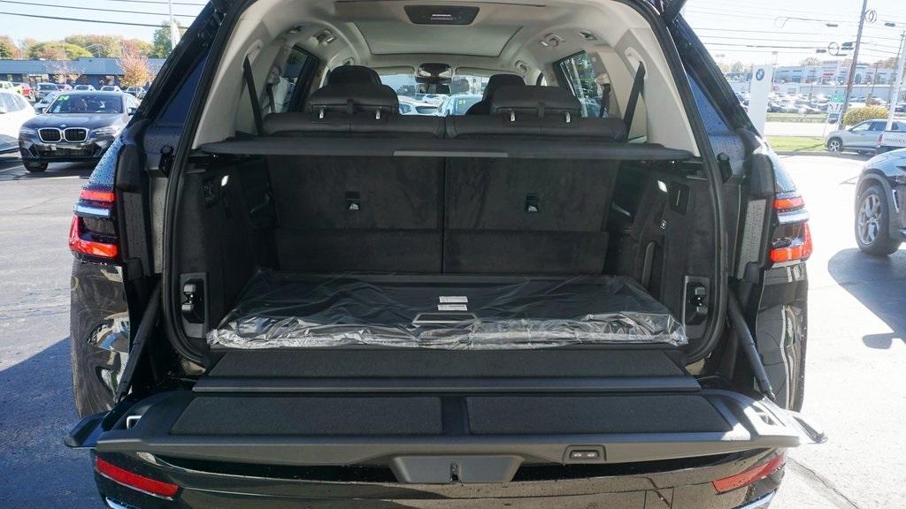 new 2026 BMW X7 car, priced at $95,235