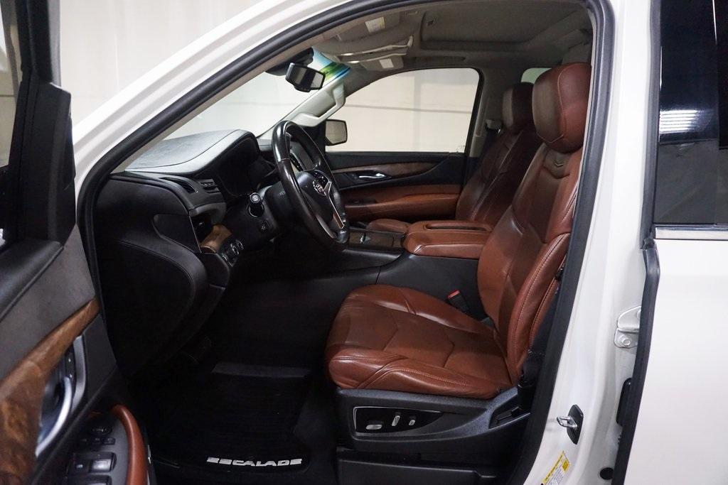 used 2015 Cadillac Escalade ESV car, priced at $22,745