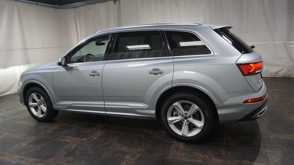 used 2024 Audi Q7 car, priced at $47,947