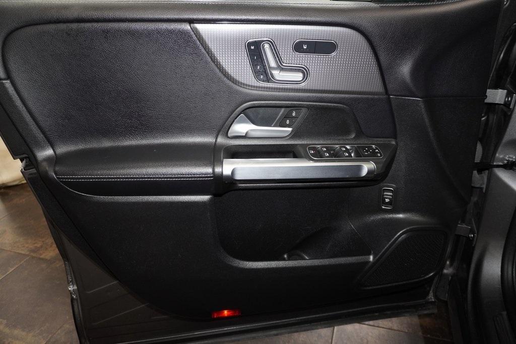 used 2021 Mercedes-Benz GLB 250 car, priced at $26,180