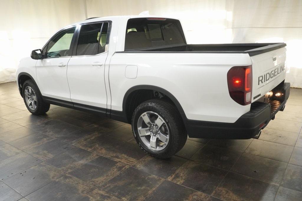 used 2025 Honda Ridgeline car, priced at $38,158