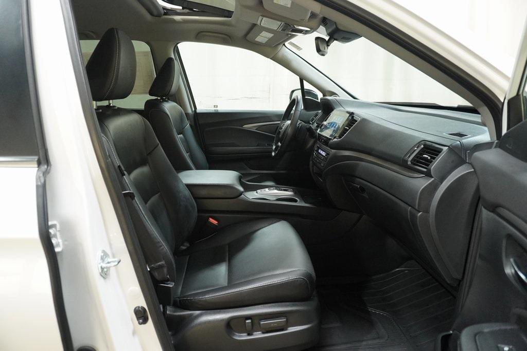 used 2025 Honda Ridgeline car, priced at $38,158