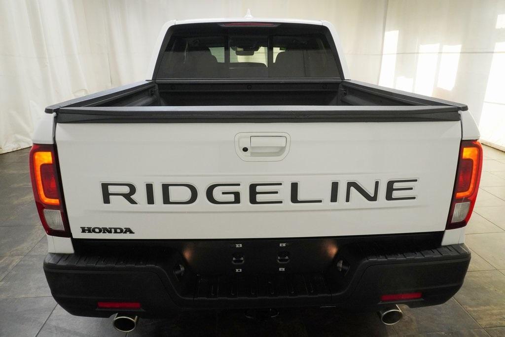 used 2025 Honda Ridgeline car, priced at $38,158