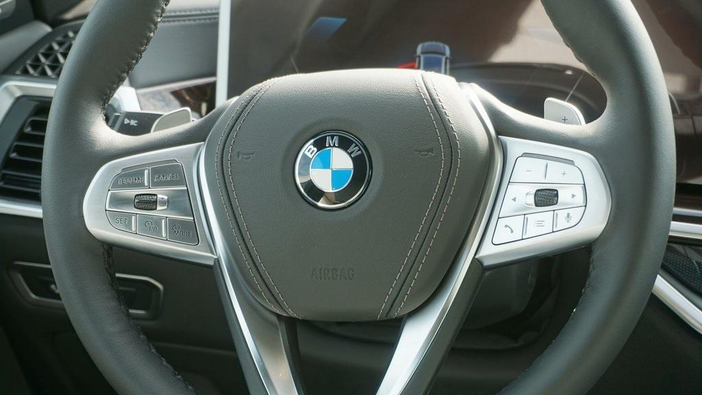 new 2026 BMW X7 car, priced at $95,385