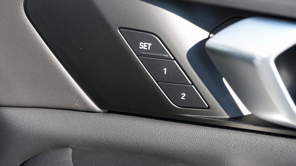 new 2026 BMW X7 car, priced at $94,385