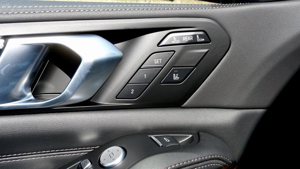 new 2026 BMW X7 car, priced at $94,385