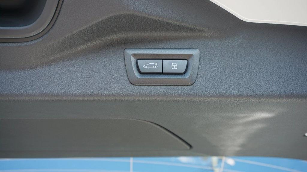 new 2026 BMW X7 car, priced at $94,385