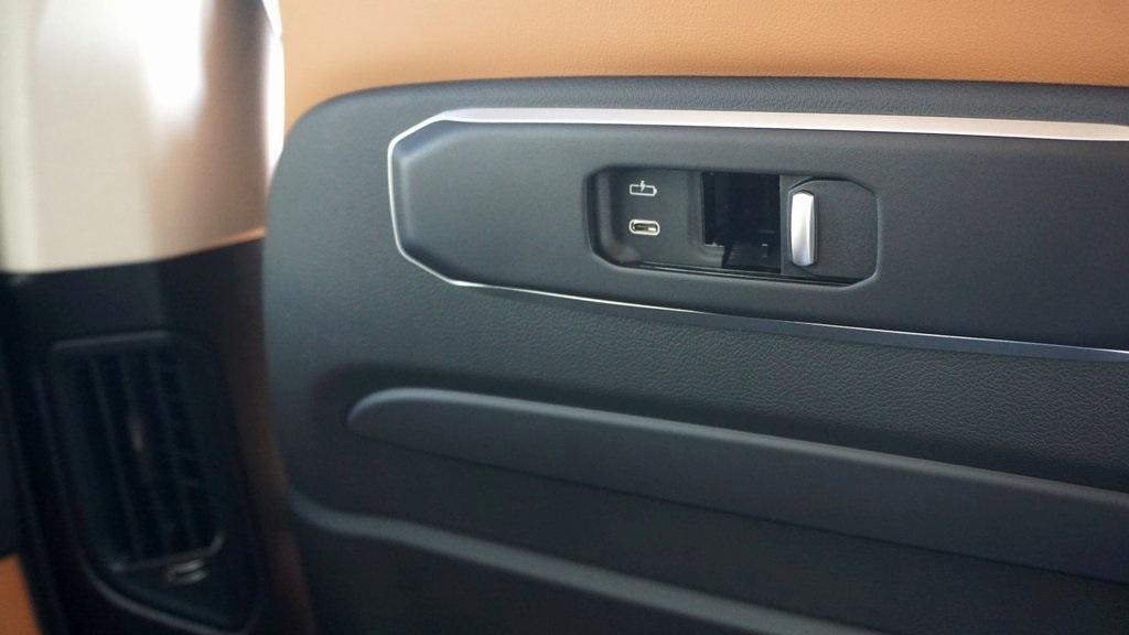 new 2026 BMW X7 car, priced at $91,465