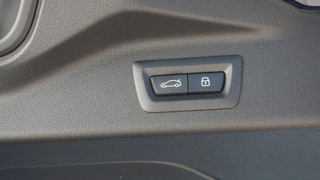 new 2026 BMW X7 car, priced at $104,135