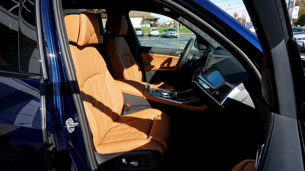 new 2026 BMW X7 car, priced at $104,135