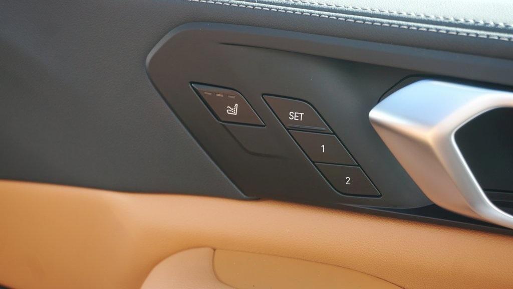 new 2026 BMW X7 car, priced at $104,135