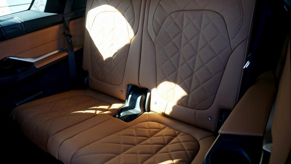 new 2026 BMW X7 car, priced at $104,135