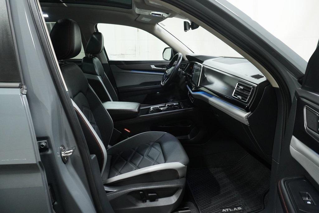 used 2024 Volkswagen Atlas car, priced at $44,720