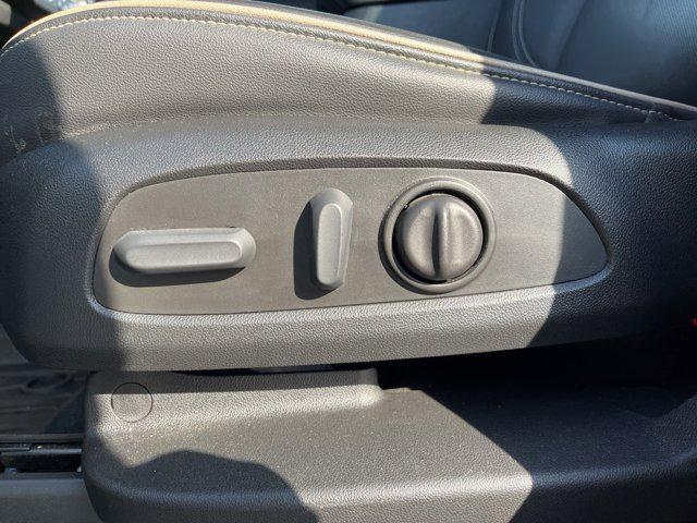 used 2023 Chevrolet Traverse car, priced at $39,997