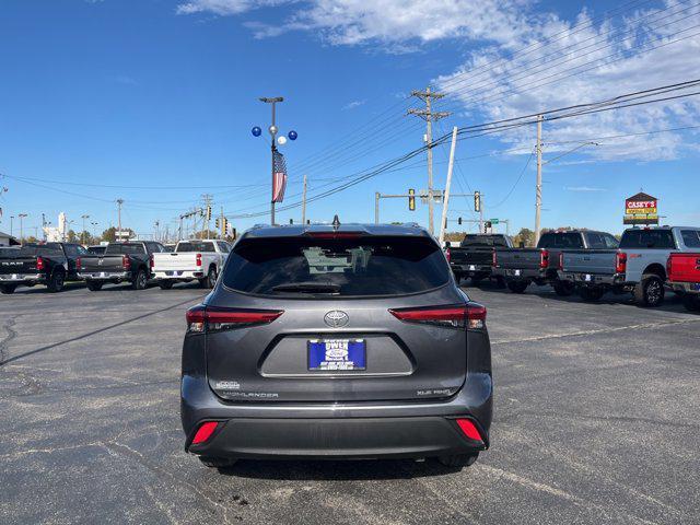 used 2020 Toyota Highlander car, priced at $26,494