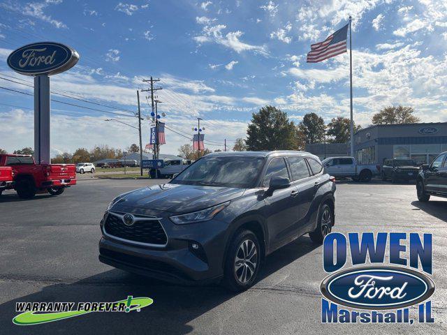 used 2020 Toyota Highlander car, priced at $26,494