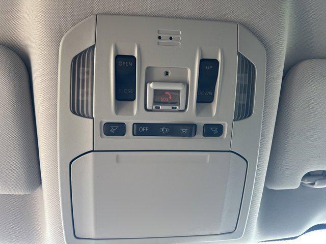 used 2020 Toyota Highlander car, priced at $26,494