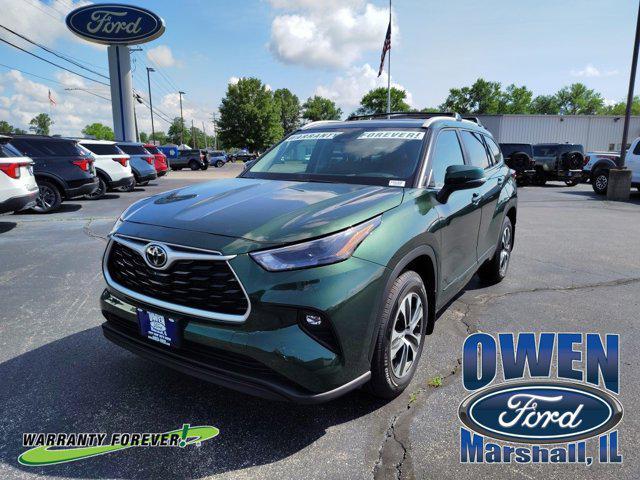 used 2023 Toyota Highlander car, priced at $37,895