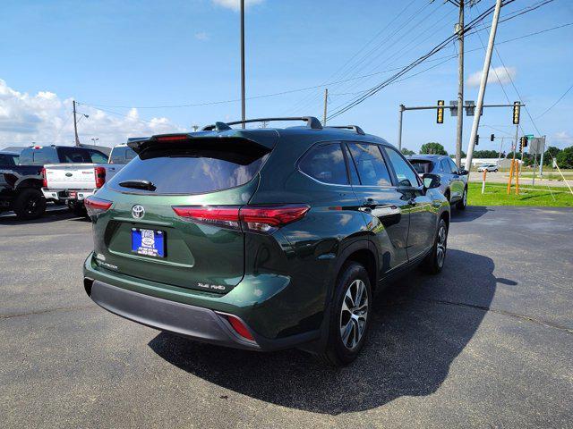 used 2023 Toyota Highlander car, priced at $37,895