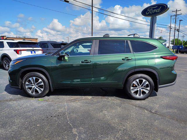 used 2023 Toyota Highlander car, priced at $37,895