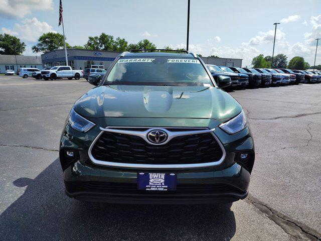 used 2023 Toyota Highlander car, priced at $37,895