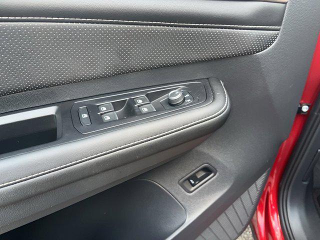 used 2024 Volkswagen Atlas car, priced at $40,997