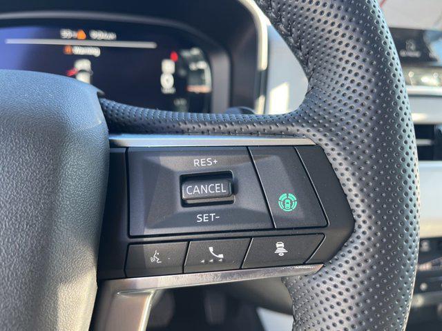 used 2024 Mitsubishi Outlander car, priced at $35,887